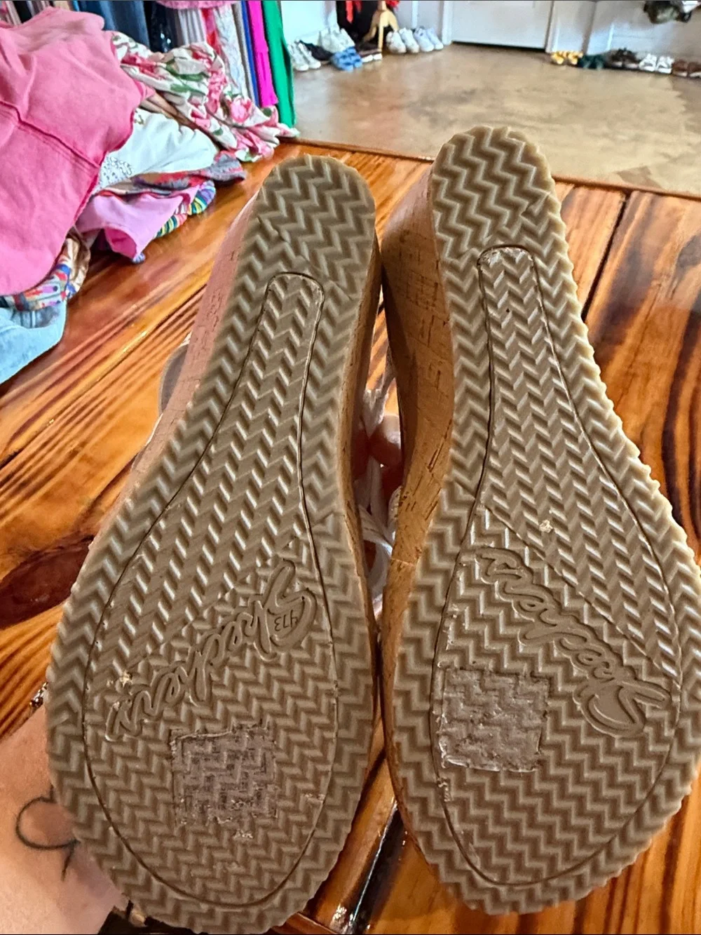 Skechers Cream Floral Laser-Cut Wedge Sandals - Picture 4 of 4